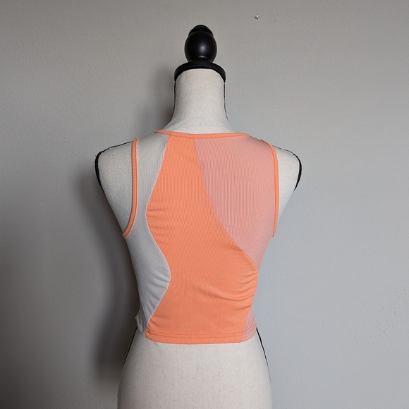 light and bright orange abstract color block cropped ribbed tank top size M - Picture 5 of 6